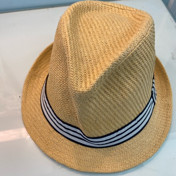 Fedora - Picture 1 of 4